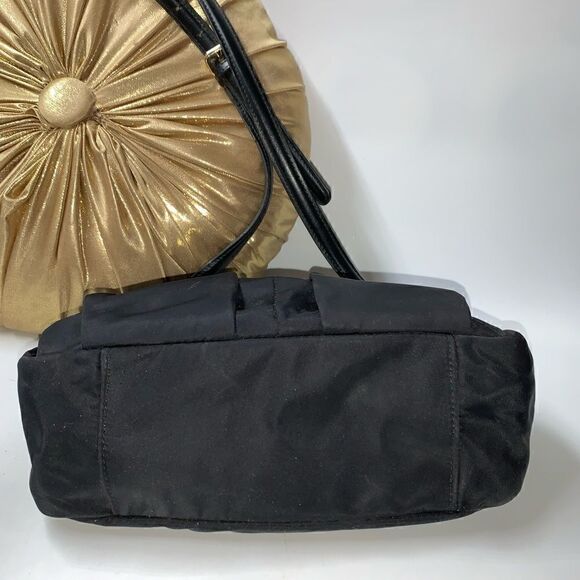 Calvin Klein Nylon Leather Trim Crossbody Black Medium - Picture 5 of 7